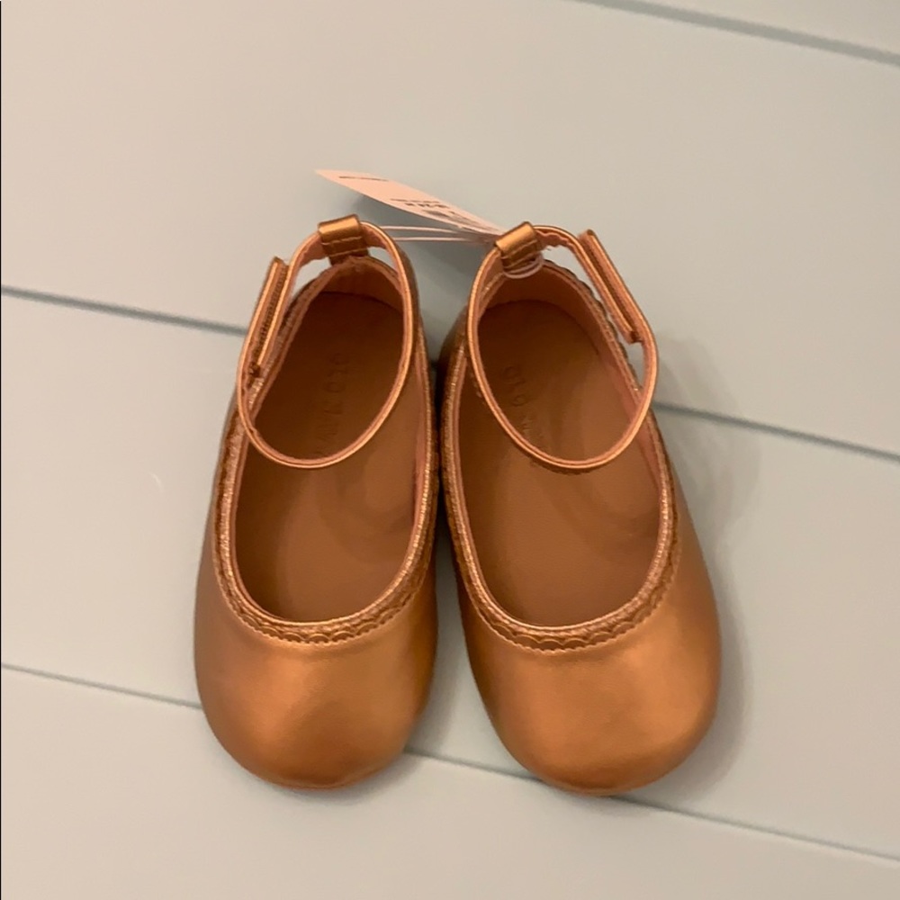 Gold Old Navy baby girl shoes